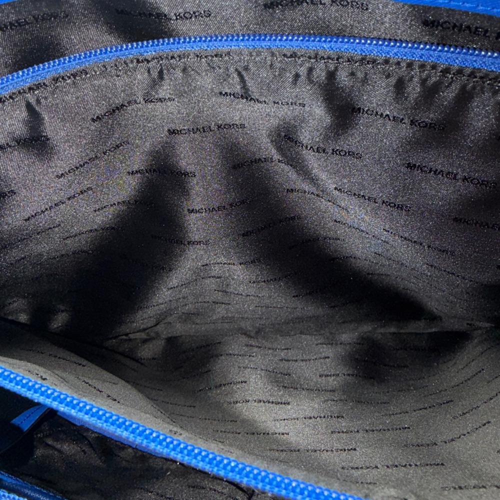 Michael Kors Voyager EW Tote Bag Black Grey Signature Logo Blue Trim - Picture 10 of 15